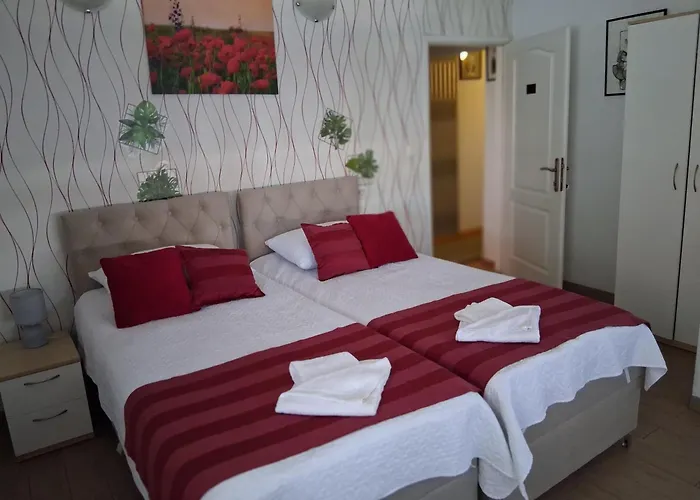 Guest house Sobe Pegla 3*